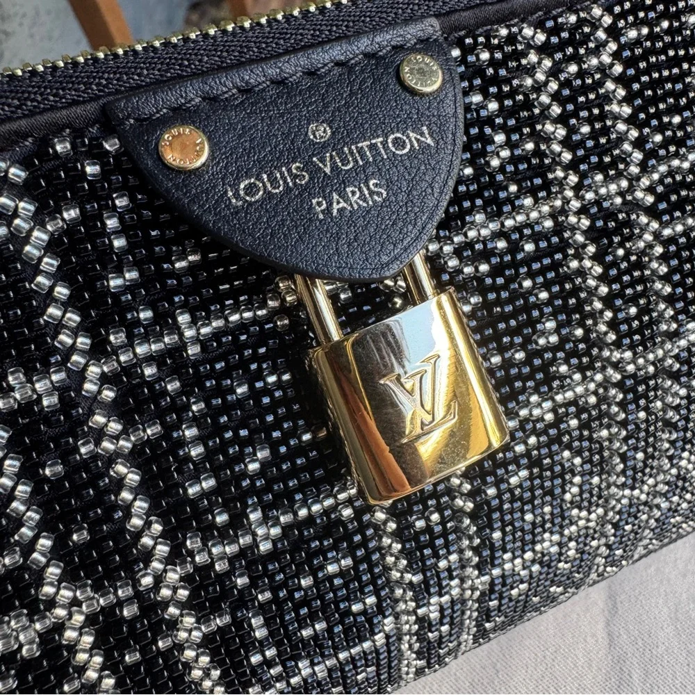 Louis Vuitton Beaded Pochette Tirette Shoulder Bag